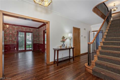 18420 Shelburne Road Shaker Heights OH 44118