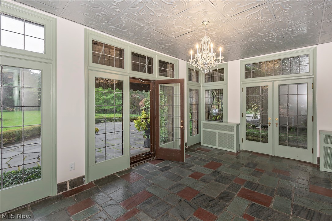 18420 Shelburne Road Shaker Heights OH 44118