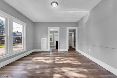 3624 Archwood Avenue Cleveland OH 44109