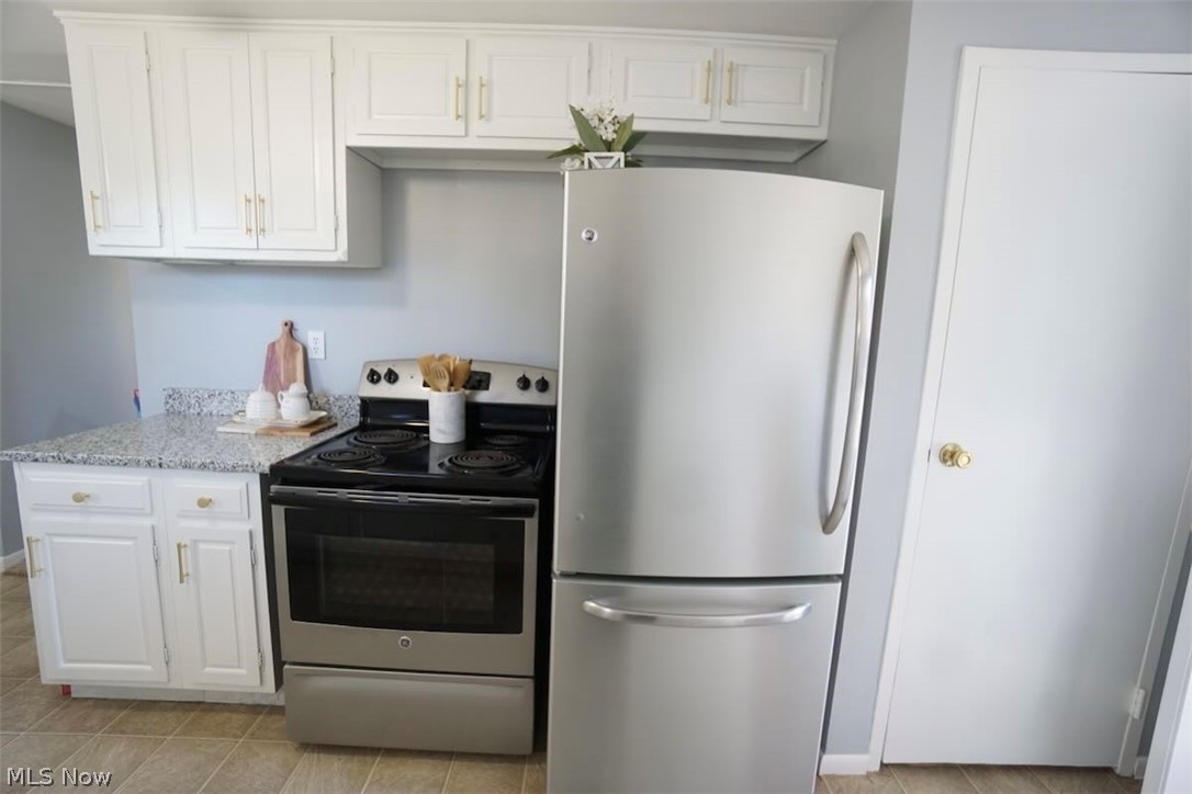 211 Hilltop Drive Chardon OH 44024