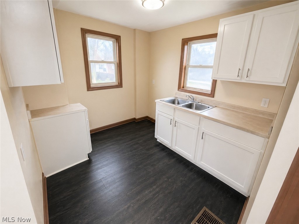 959 Cole Avenue Akron OH 44306