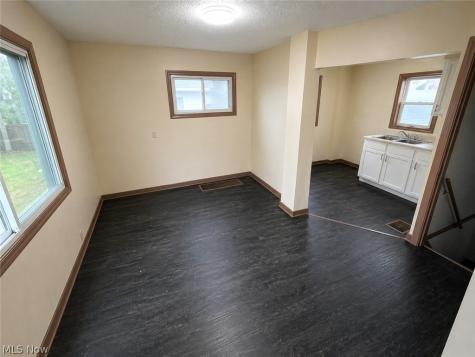 959 Cole Avenue Akron OH 44306