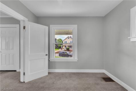 4723 E 94th Street Garfield Heights OH 44125