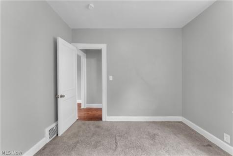 4723 E 94th Street Garfield Heights OH 44125