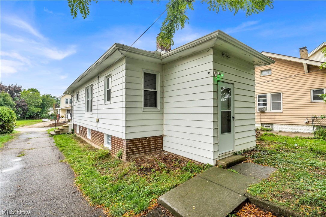 4723 E 94th Street Garfield Heights OH 44125