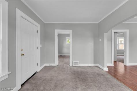 4723 E 94th Street Garfield Heights OH 44125