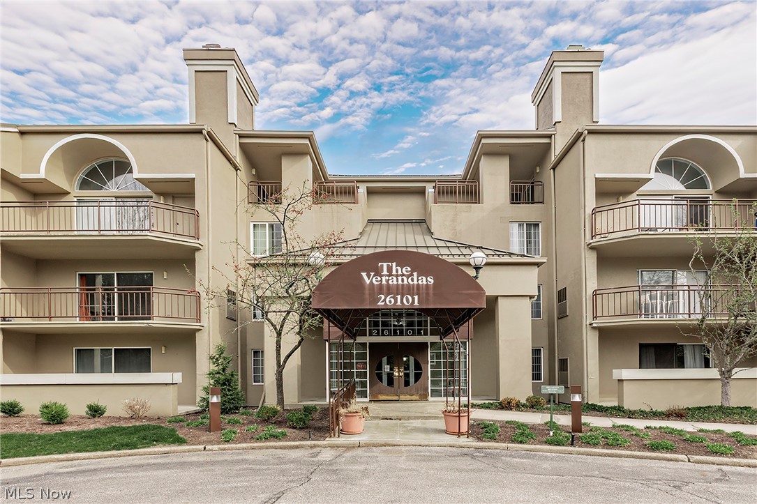 26101 Village Lane Beachwood OH 44122