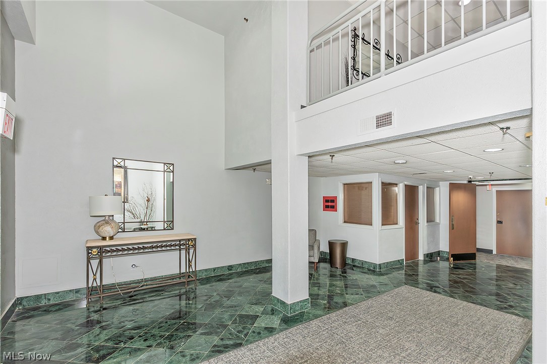 26101 Village Lane Beachwood OH 44122