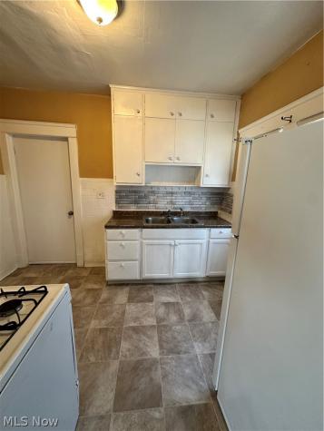 816 London Road Cleveland OH 44110