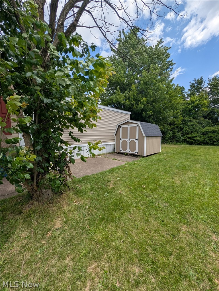 240 Cherry Bottom Glen Elyria OH 44035