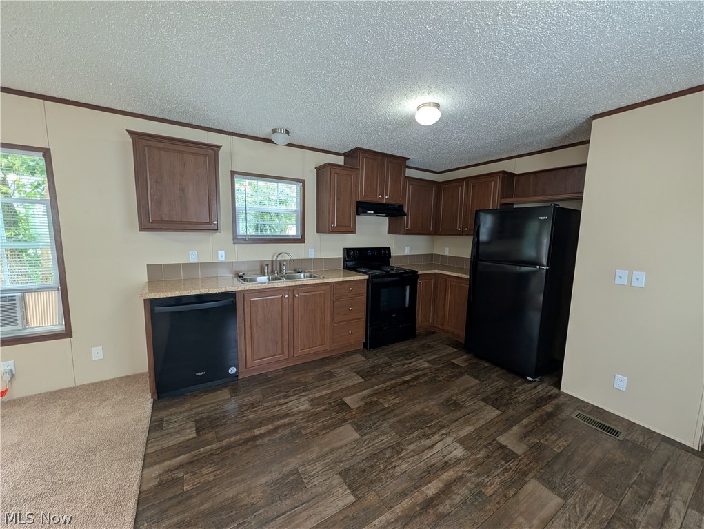 240 Cherry Bottom Glen Elyria OH 44035
