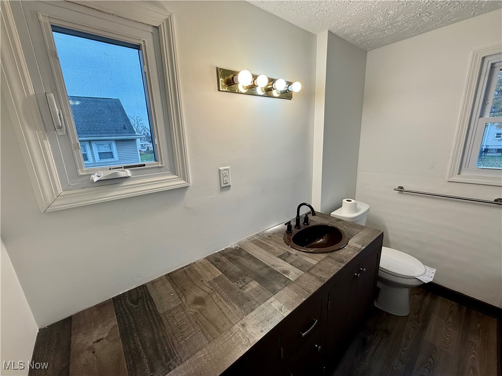 846 Lee Drive Akron OH 44305