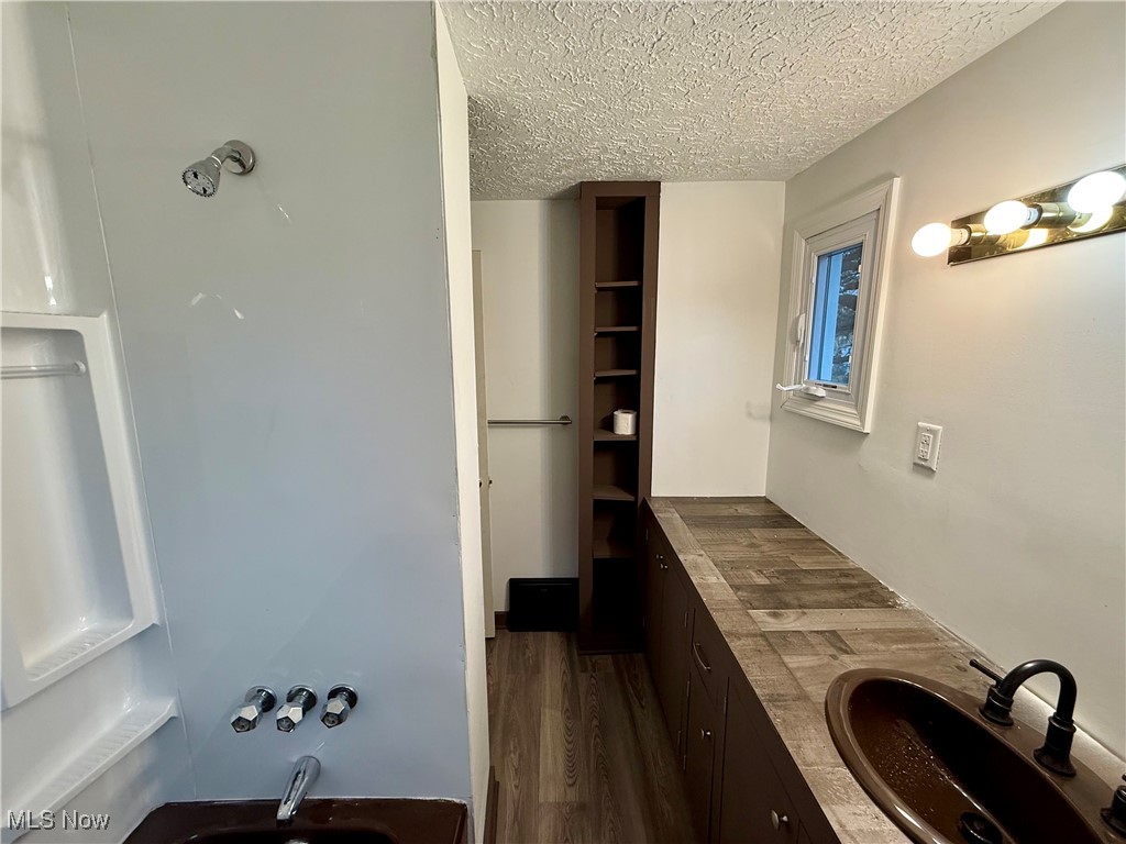 846 Lee Drive Akron OH 44305