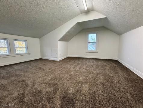 846 Lee Drive Akron OH 44305