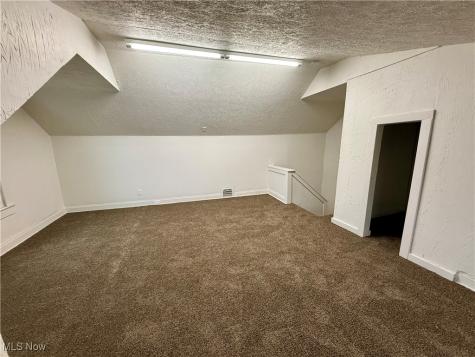 846 Lee Drive Akron OH 44305
