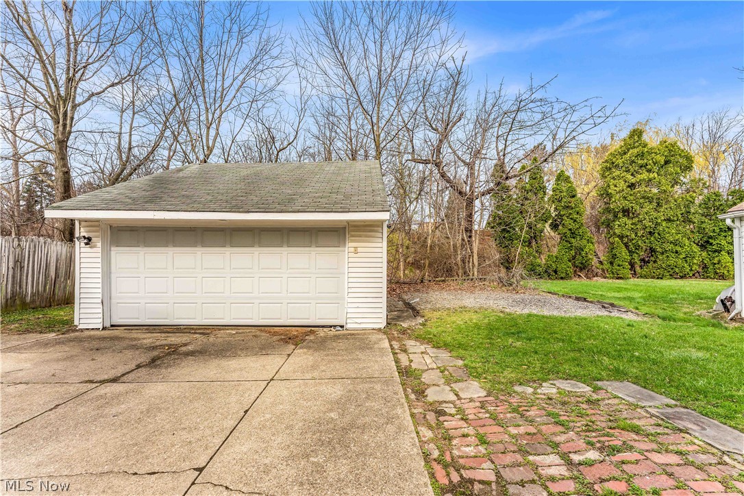1042 Mozina Drive Cleveland OH 44119
