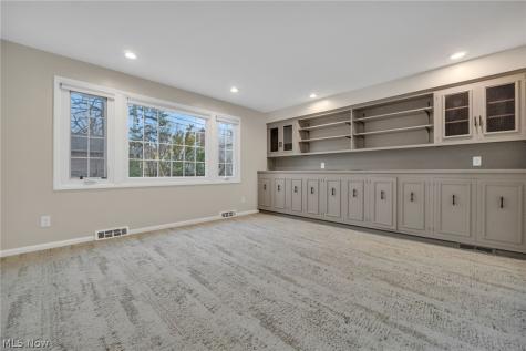 4182 Silsby Road University Heights OH 44118