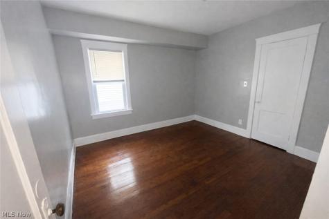 3278 W 84th Street Cleveland OH 44102
