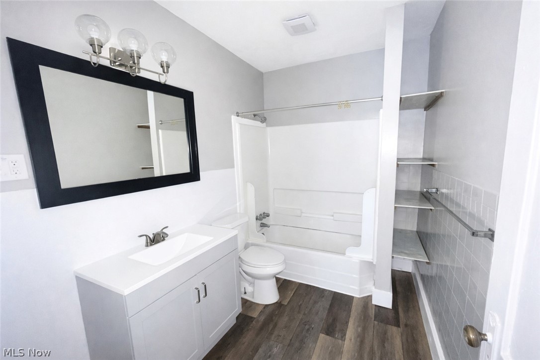 3278 W 84th Street Cleveland OH 44102