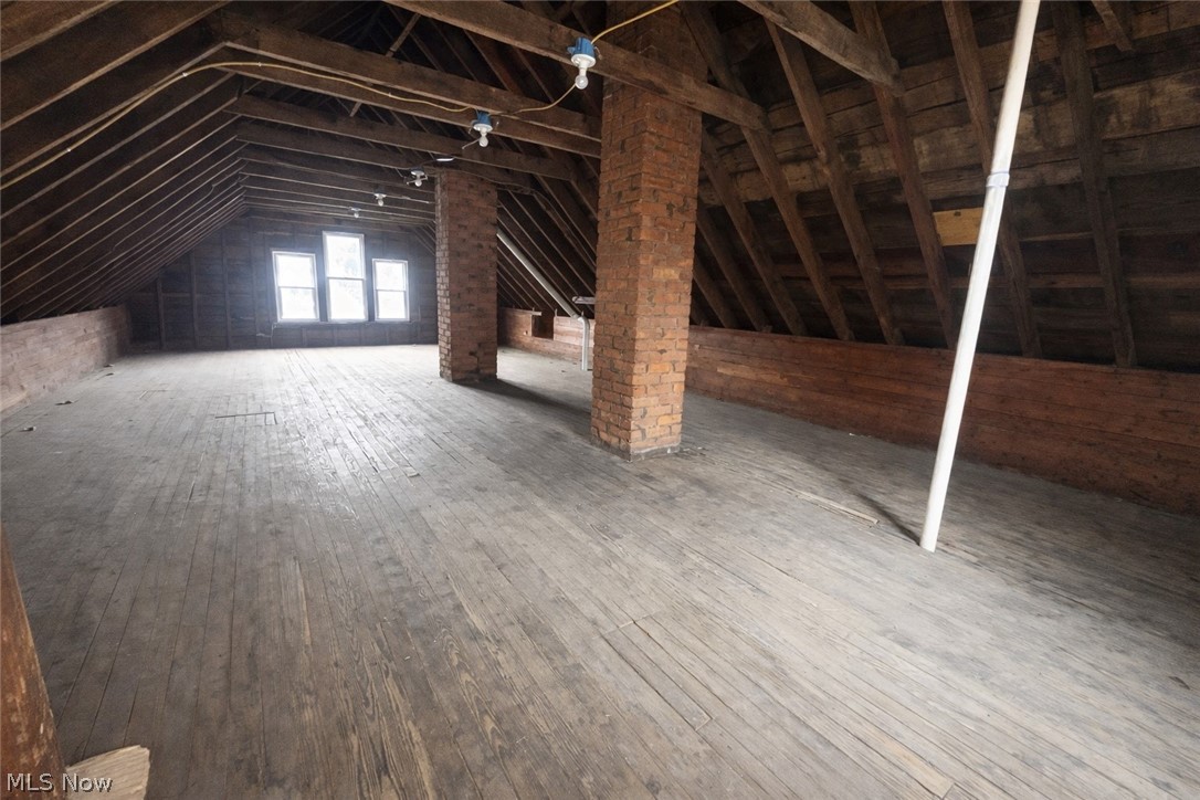 3278 W 84th Street Cleveland OH 44102