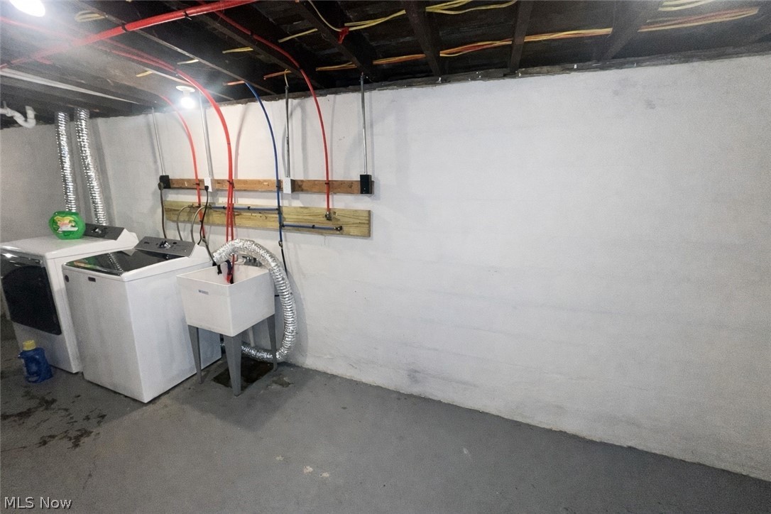 3278 W 84th Street Cleveland OH 44102