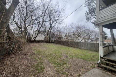 3278 W 84th Street Cleveland OH 44102