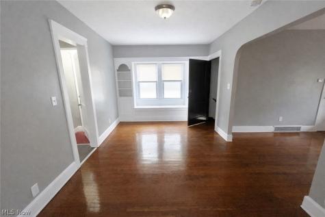 3278 W 84th Street Cleveland OH 44102