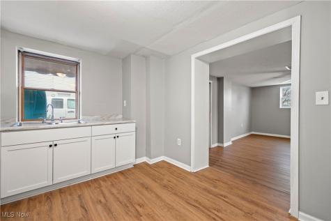 1063 W 21st Street Lorain OH 44052