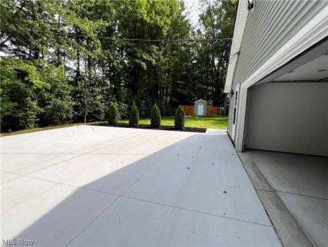 704 Echo Drive Gates Mills OH 44040