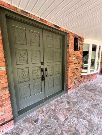 704 Echo Drive Gates Mills OH 44040