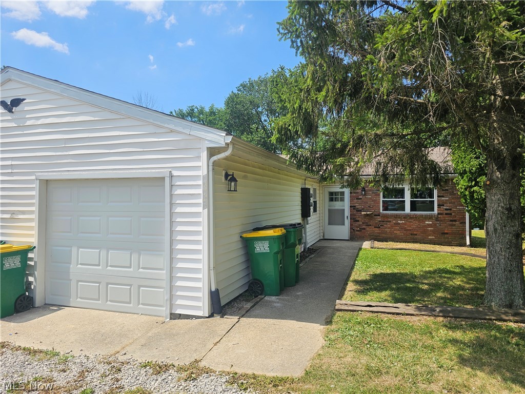14742 Hillcrest Avenue Middlefield OH 44062