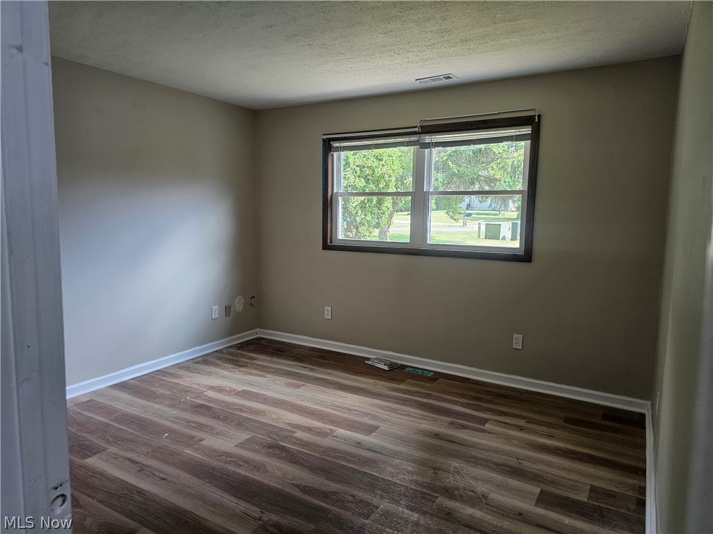 14742 Hillcrest Avenue Middlefield OH 44062
