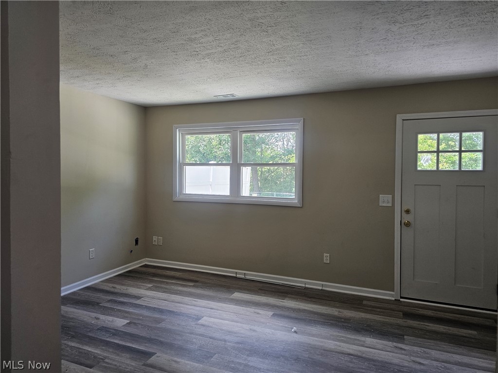 14742 Hillcrest Avenue Middlefield OH 44062