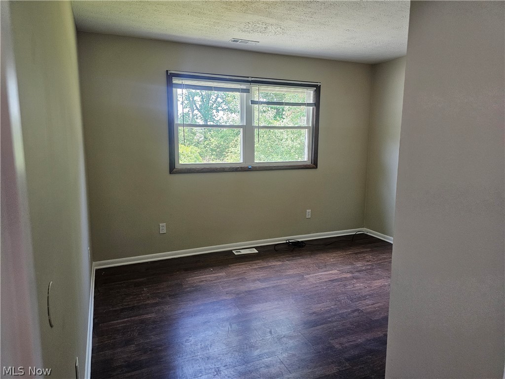 14742 Hillcrest Avenue Middlefield OH 44062