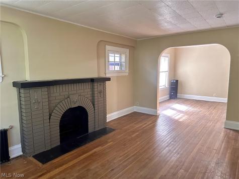 96 N Portage Path Akron OH 44303