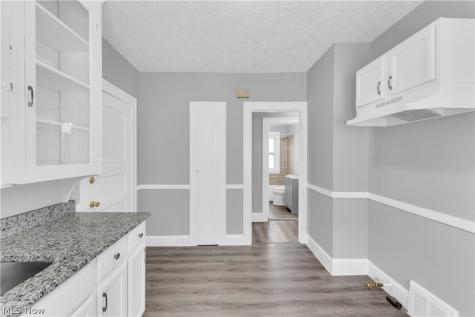 10123 Greenview Avenue Garfield Heights OH 44125