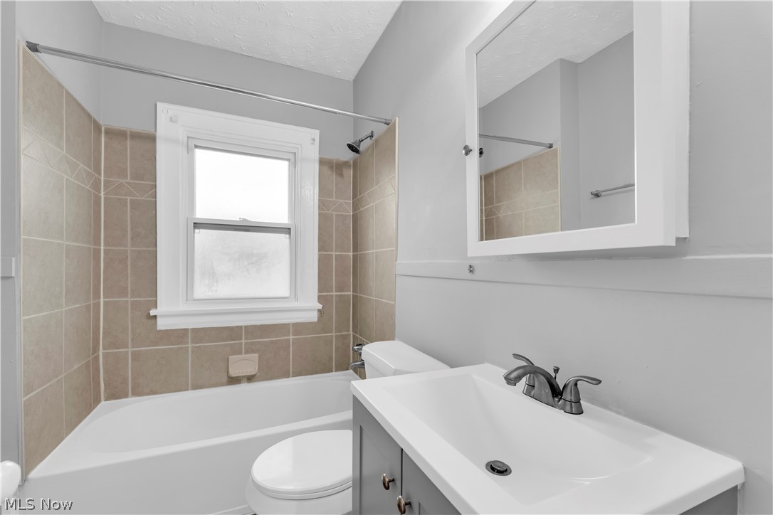 10123 Greenview Avenue Garfield Heights OH 44125