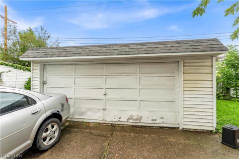 10123 Greenview Avenue Garfield Heights OH 44125