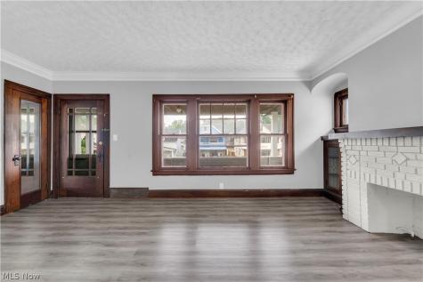 10123 Greenview Avenue Garfield Heights OH 44125