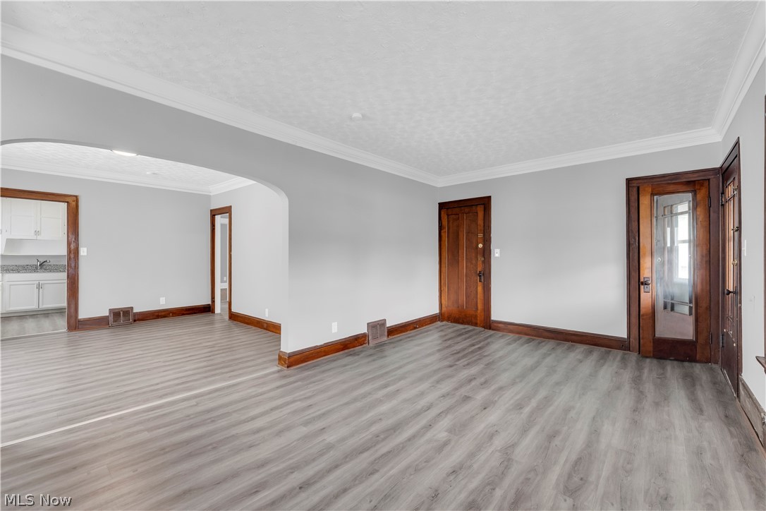 10123 Greenview Avenue Garfield Heights OH 44125