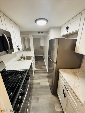 21045 Southbend Circle Rocky River OH 44116
