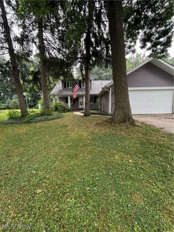 6380 Woodhawk Drive Mayfield Heights OH 44124