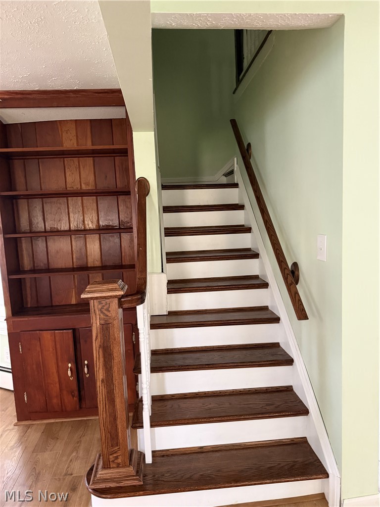 145 State Road Hinckley OH 44233