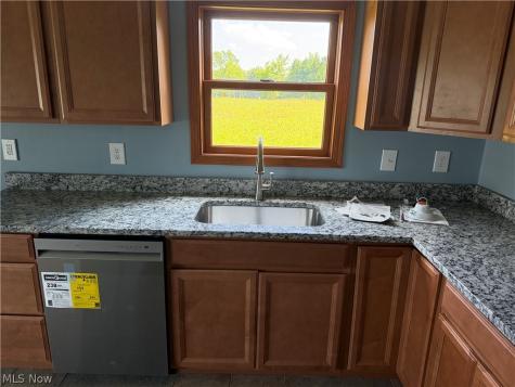 145 State Road Hinckley OH 44233