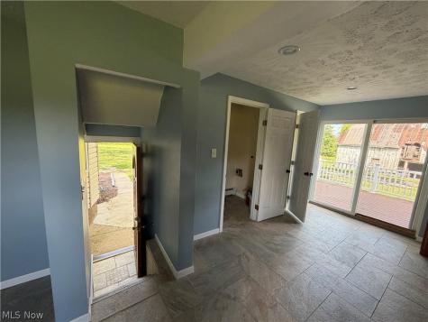 145 State Road Hinckley OH 44233