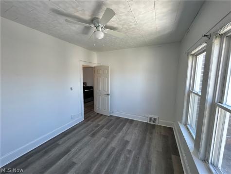 2232 W 103rd Street Cleveland OH 44102