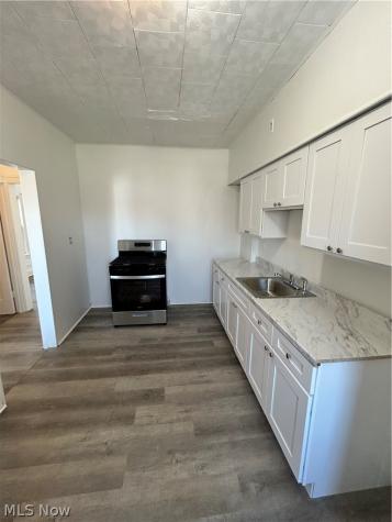 2232 W 103rd Street Cleveland OH 44102