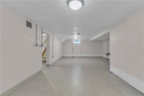 5411 Forest Avenue Parma OH 44129