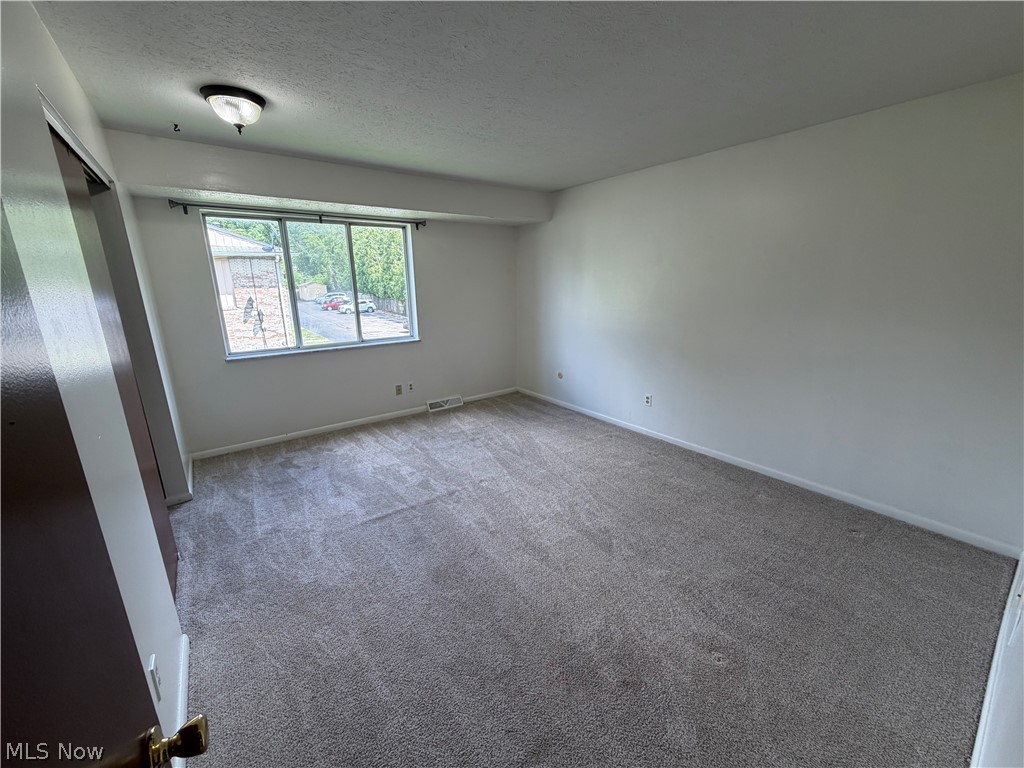 648 Loomis Avenue Cuyahoga Falls OH 44221