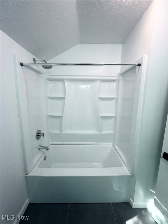 10714 Greenlawn Avenue Cleveland OH 44108